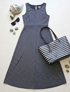 ​Market & Spruce Navy Chevron Stripe Maxi Dress M Single Side Slit Nautical Chic